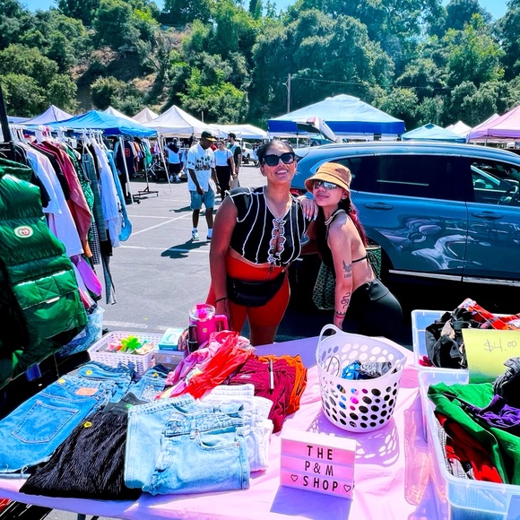 Posh Plug, Priscilla!🔌 Come Shop ALL Authentic Luxury Bags/Beauty Brands!!! 👜🫶🏼💄 - Picture 7 of 15